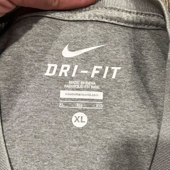 NWOT Nike Dri-Fit Basic Tee Short Sleeve Crew Neck Pullover Cotton Green XL - Picture 3 of 6